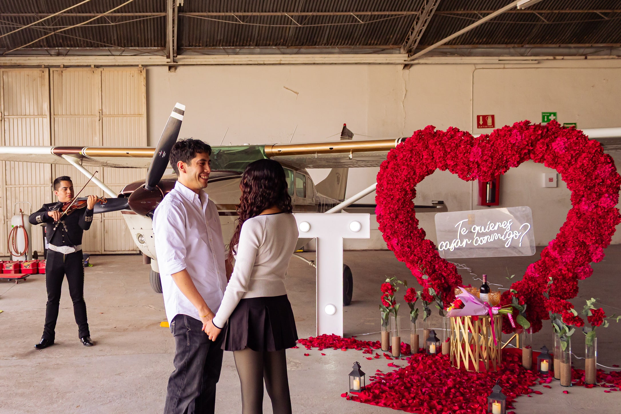 Corazón con iniciales gigantes