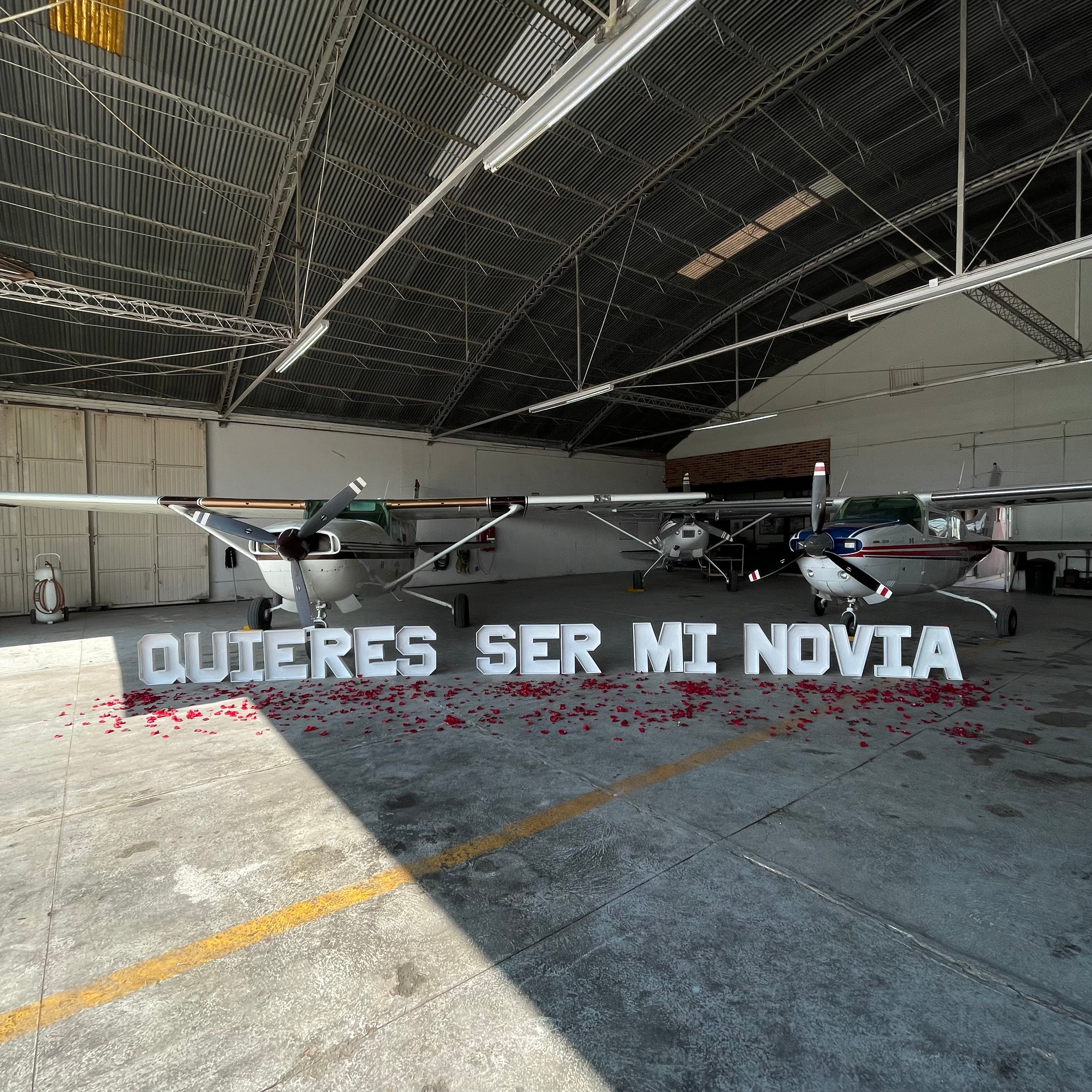 Letras medianas "Quieres ser mi novia"