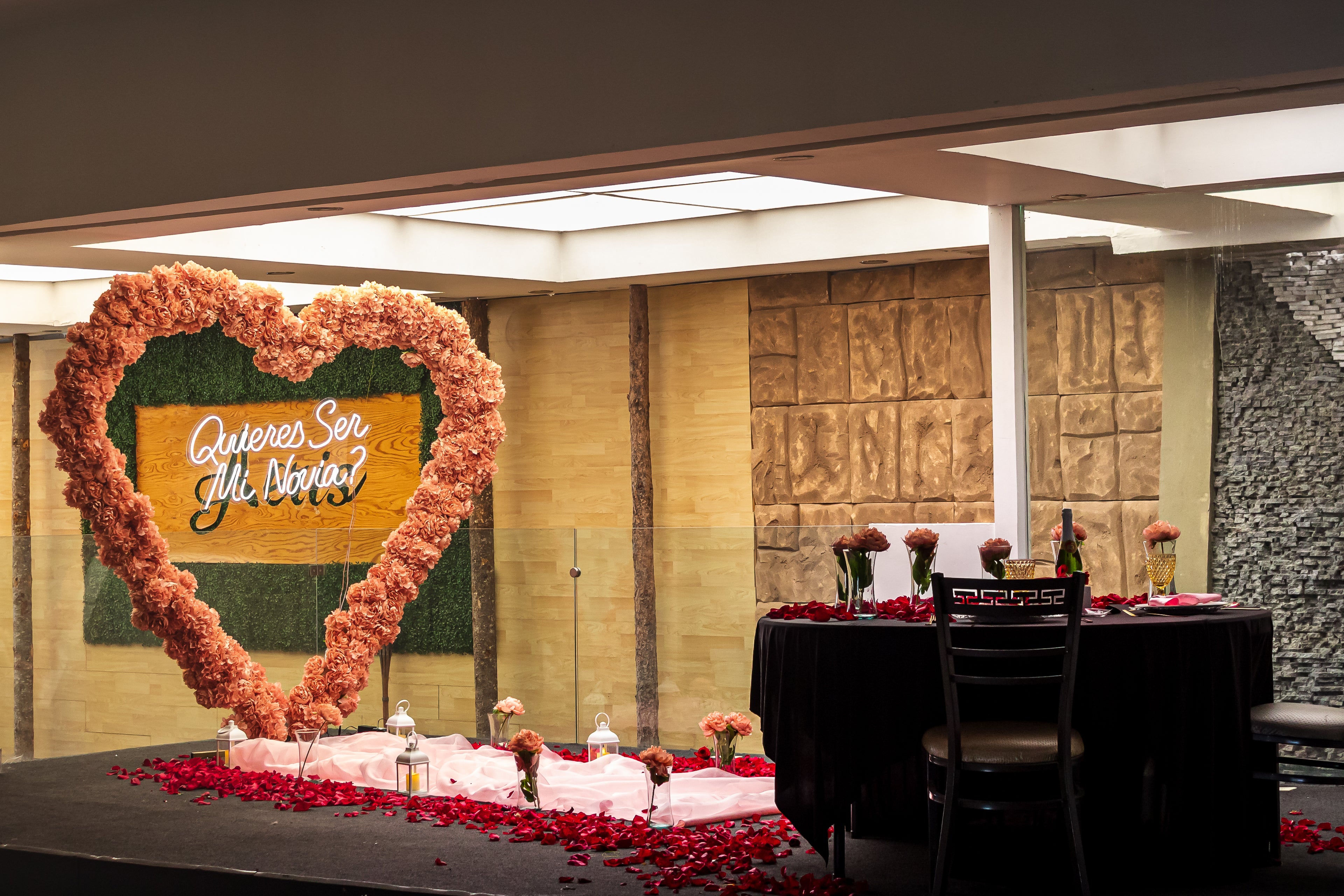 Corazón de flores rosa