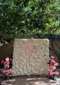 Pared floreada blanca