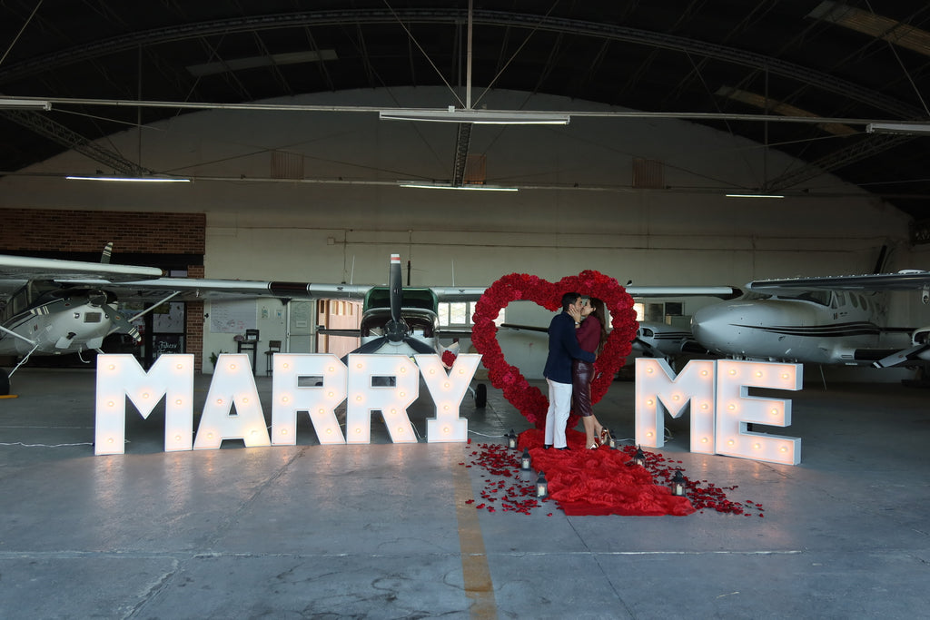 Vuelo en avioneta sobre la ciudad