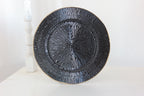 Plato base negro con orilla dorada