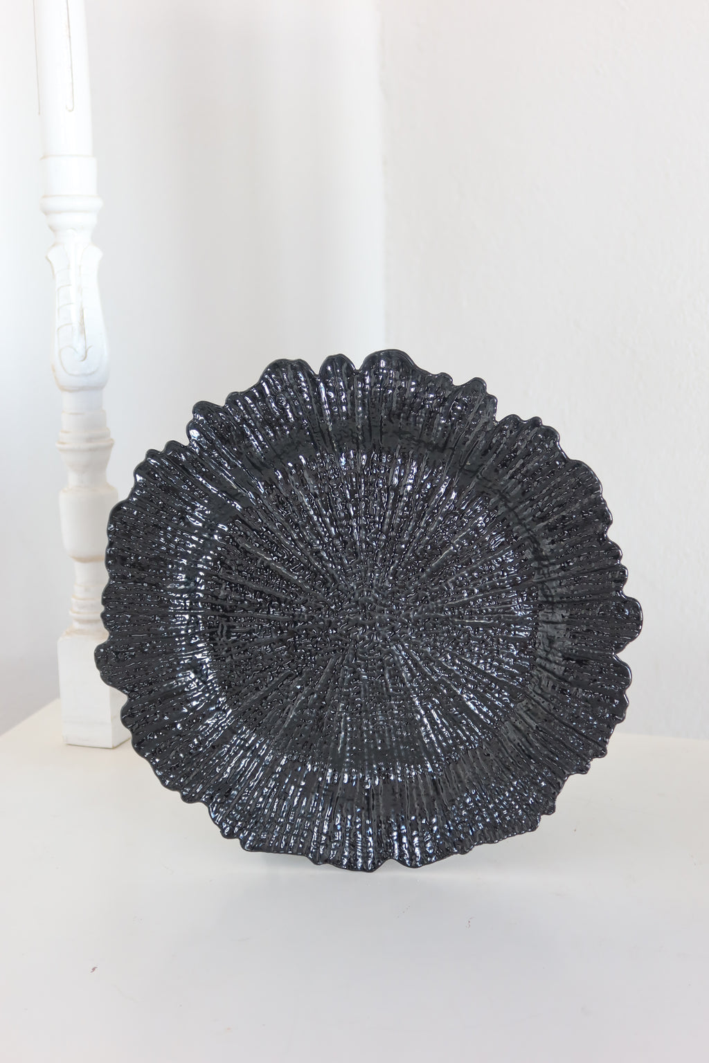 Plato base dorado flor