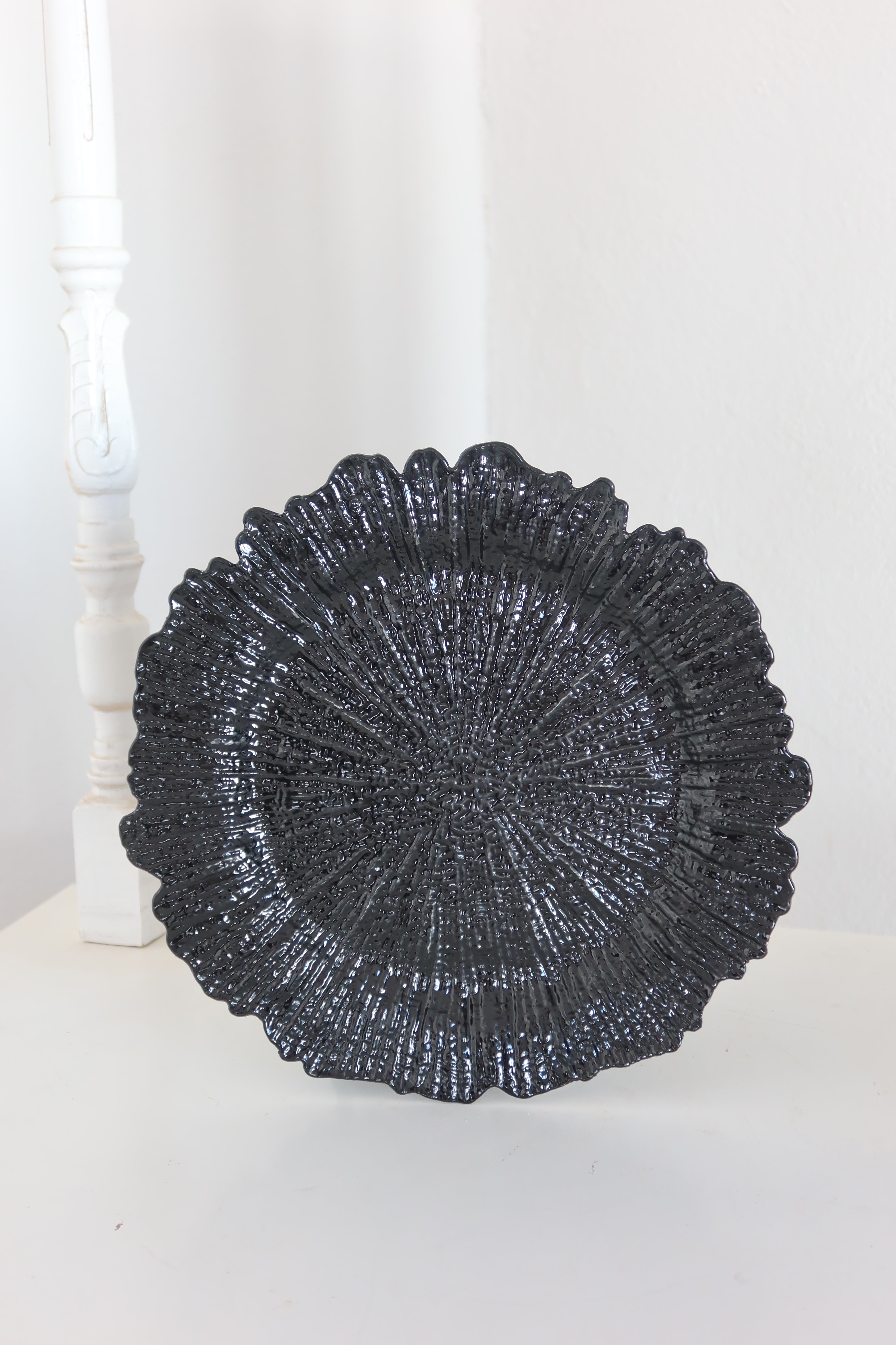 Plato base negro flor